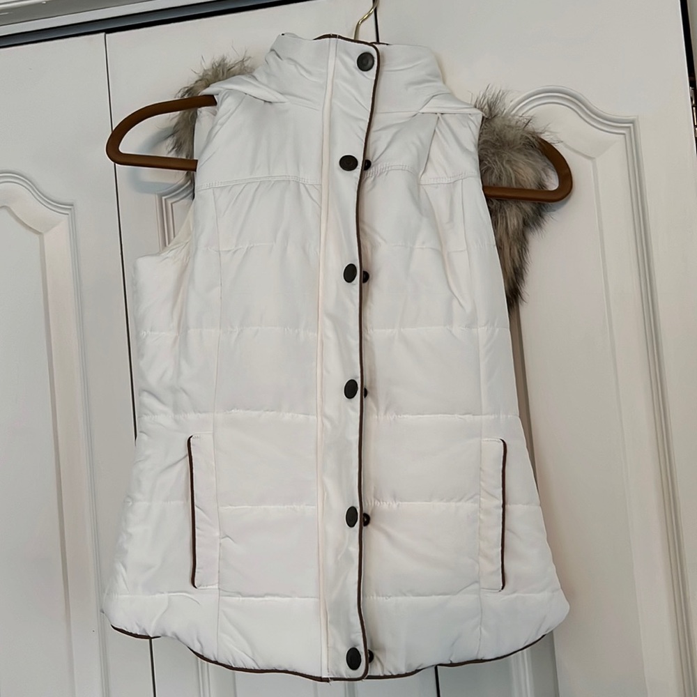 Prince and Fox Faux Fur Lined White Puffer Vest